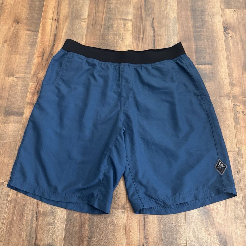 prAna Mojo Shorts Men's Size L Blue Hiking Yoga Outdoors Fish Gorpcore Lightwt
